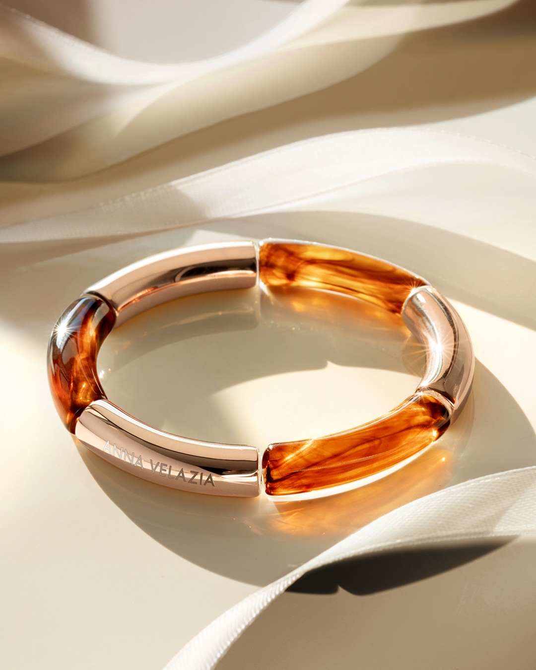 Packshot Bracciale Acetato  Ambrato Adda