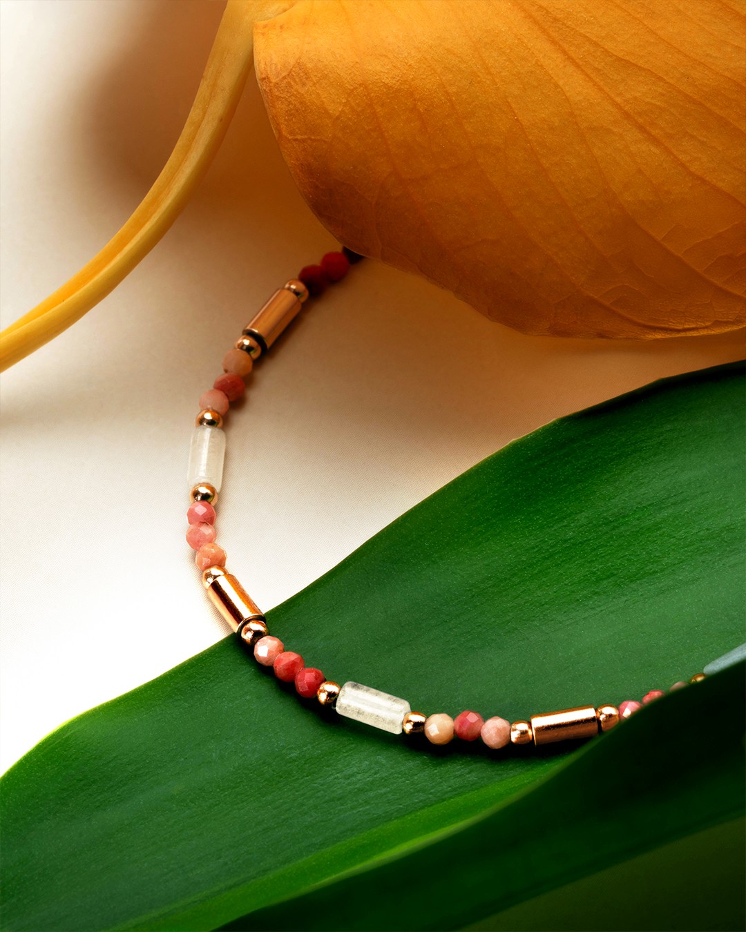 Packshot Bracciale Rodonite e giada bianca Glorenzina