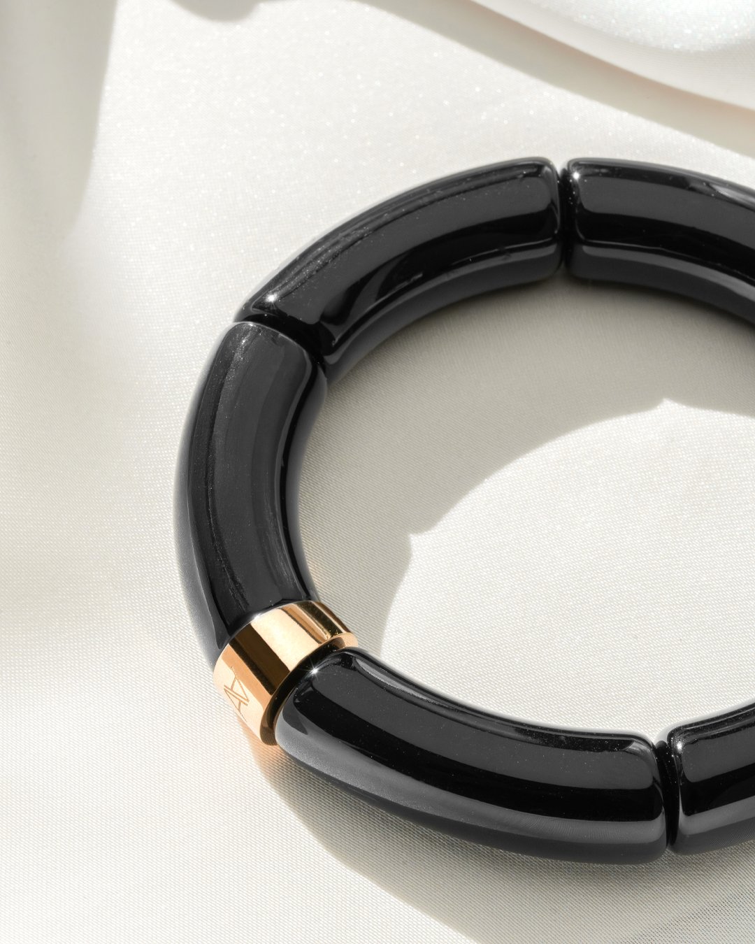 Packshot Bracciale Bagliori d’autunno Nero profondo Sorano