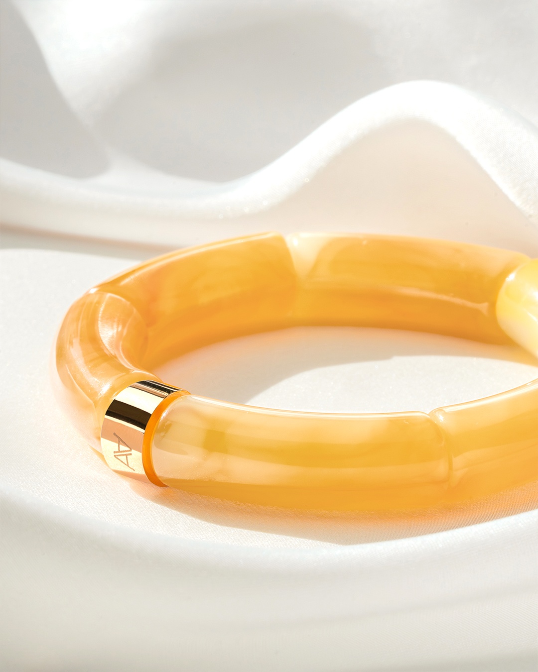 Packshot Bracciale Bagliori d’autunno Ambra miele Scapoli