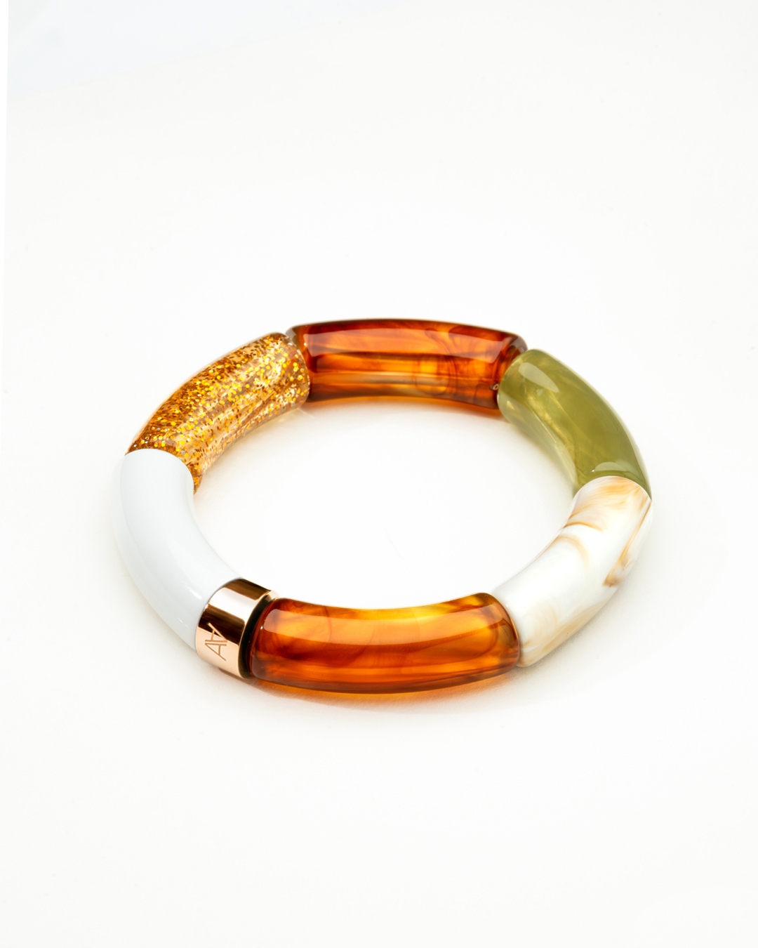 Packshot Bracciale Bagliori d’autunno Ambra, brillantini, verde oliva, bianco e beige marmorizzato Aliano