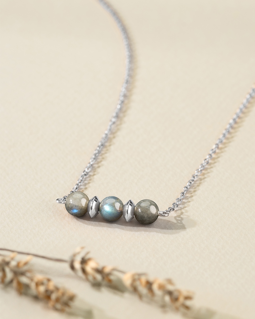 Packshot Ciondolo Labradorite Orettino