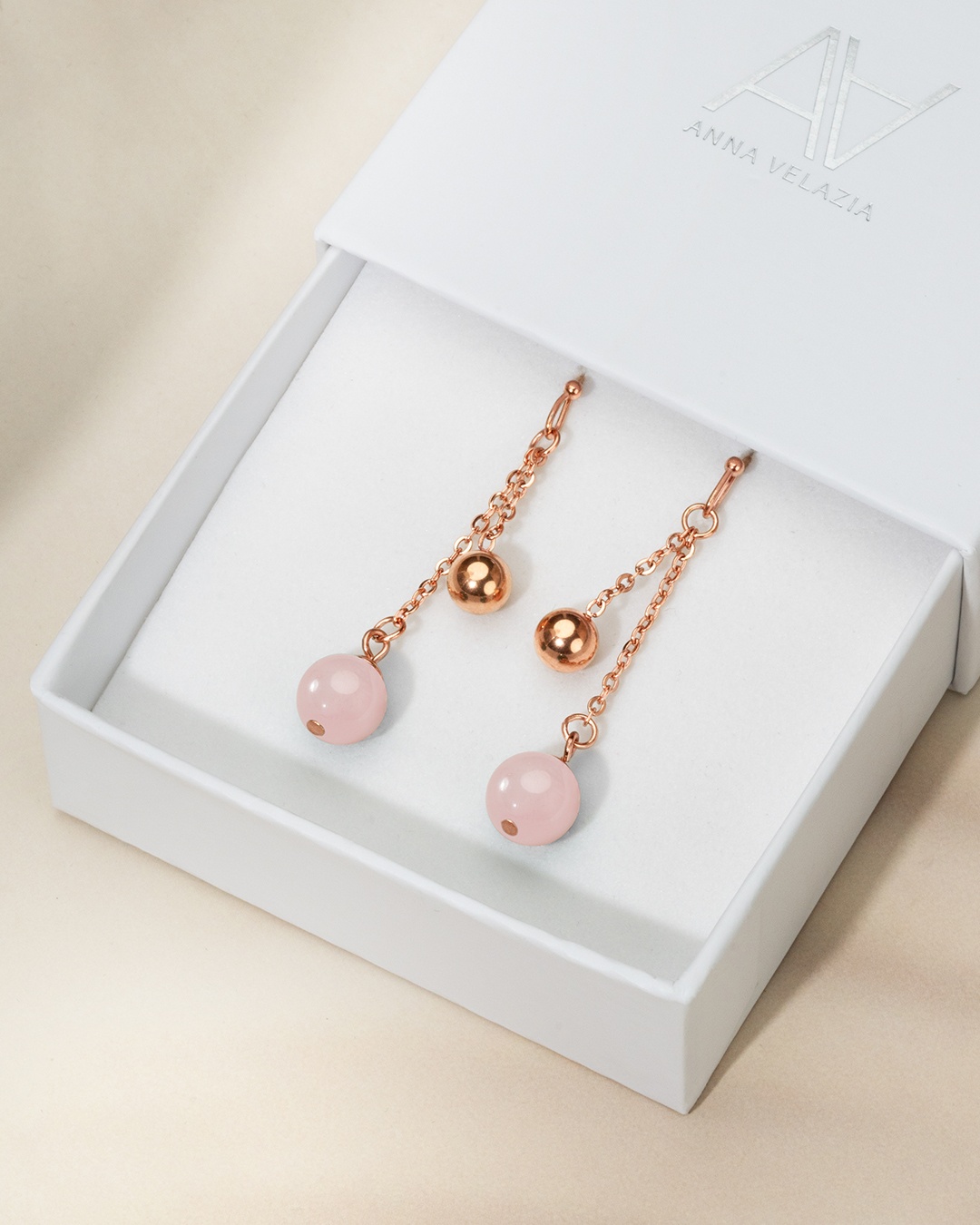 Packshot Orecchini Quarzo rosa Comissi