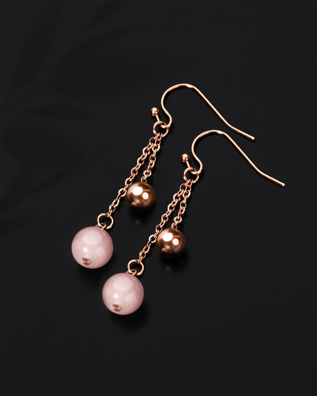 Packshot Orecchini Quarzo rosa Comissi