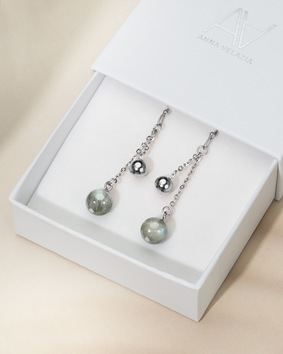 Packshot Orecchini Labradorite Oretti